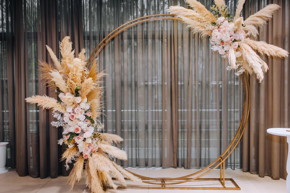 Circle Round Metal Arch - Gold