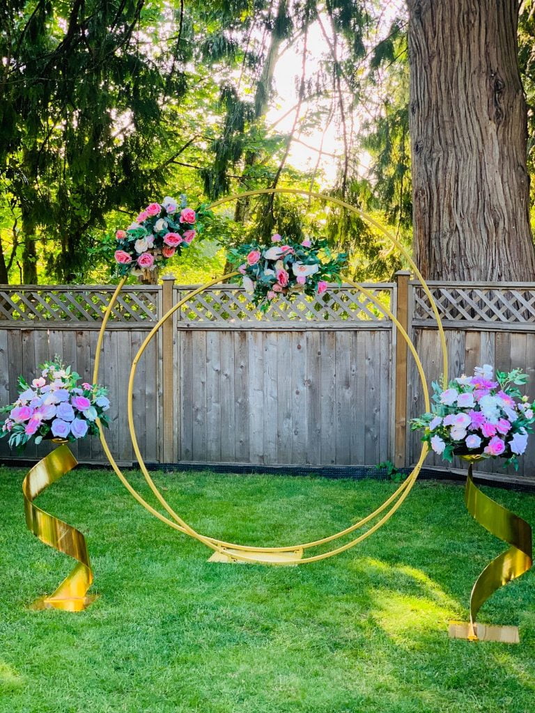 Double Circle Round Metal Arch - Gold